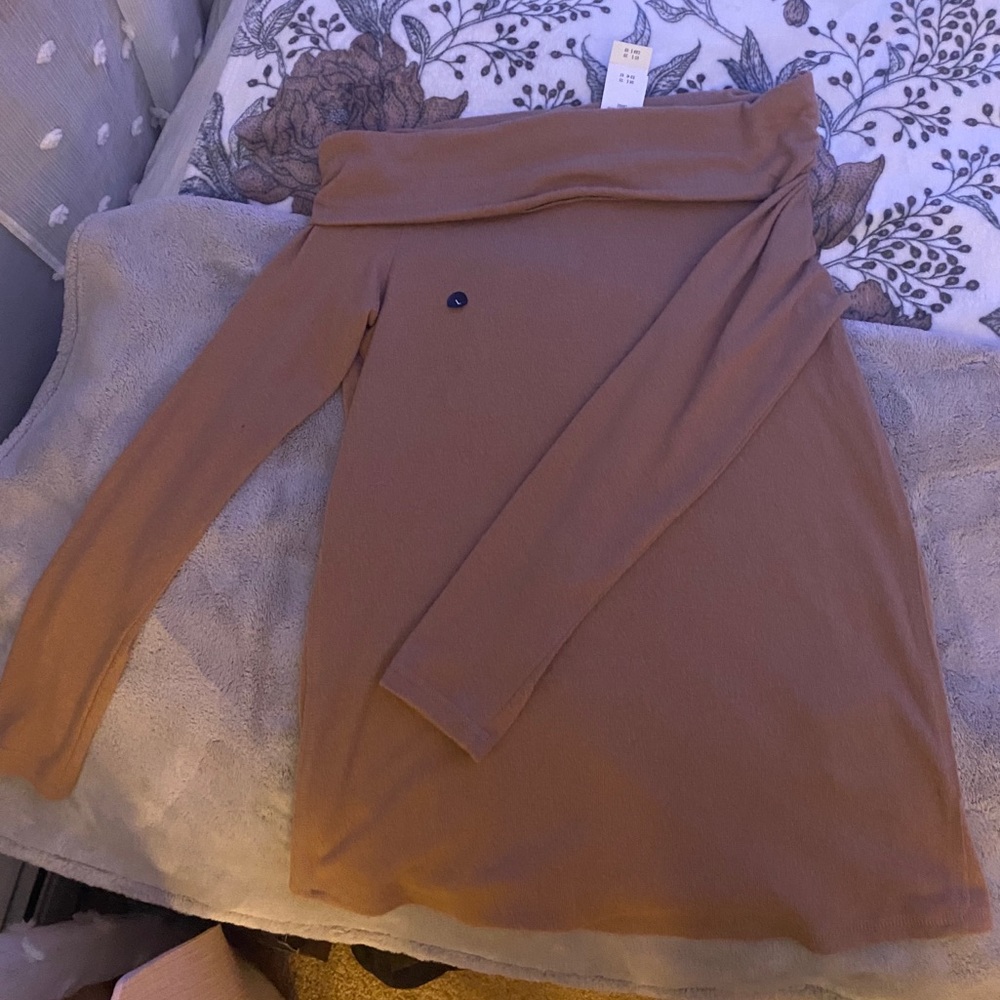 Off shoulders Sweater